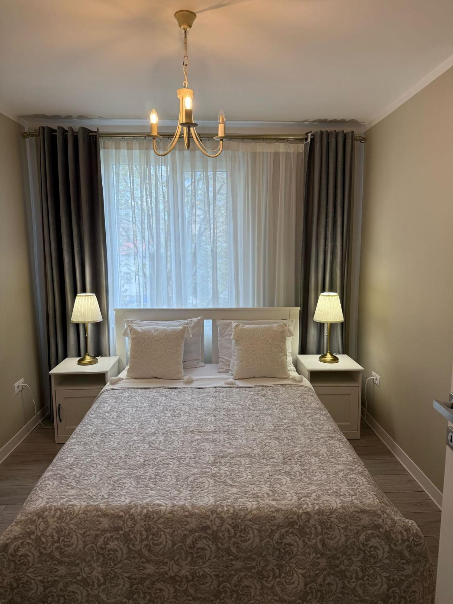 דירה Roshen Apartament's *